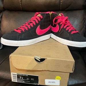 Nike blazer mid GS